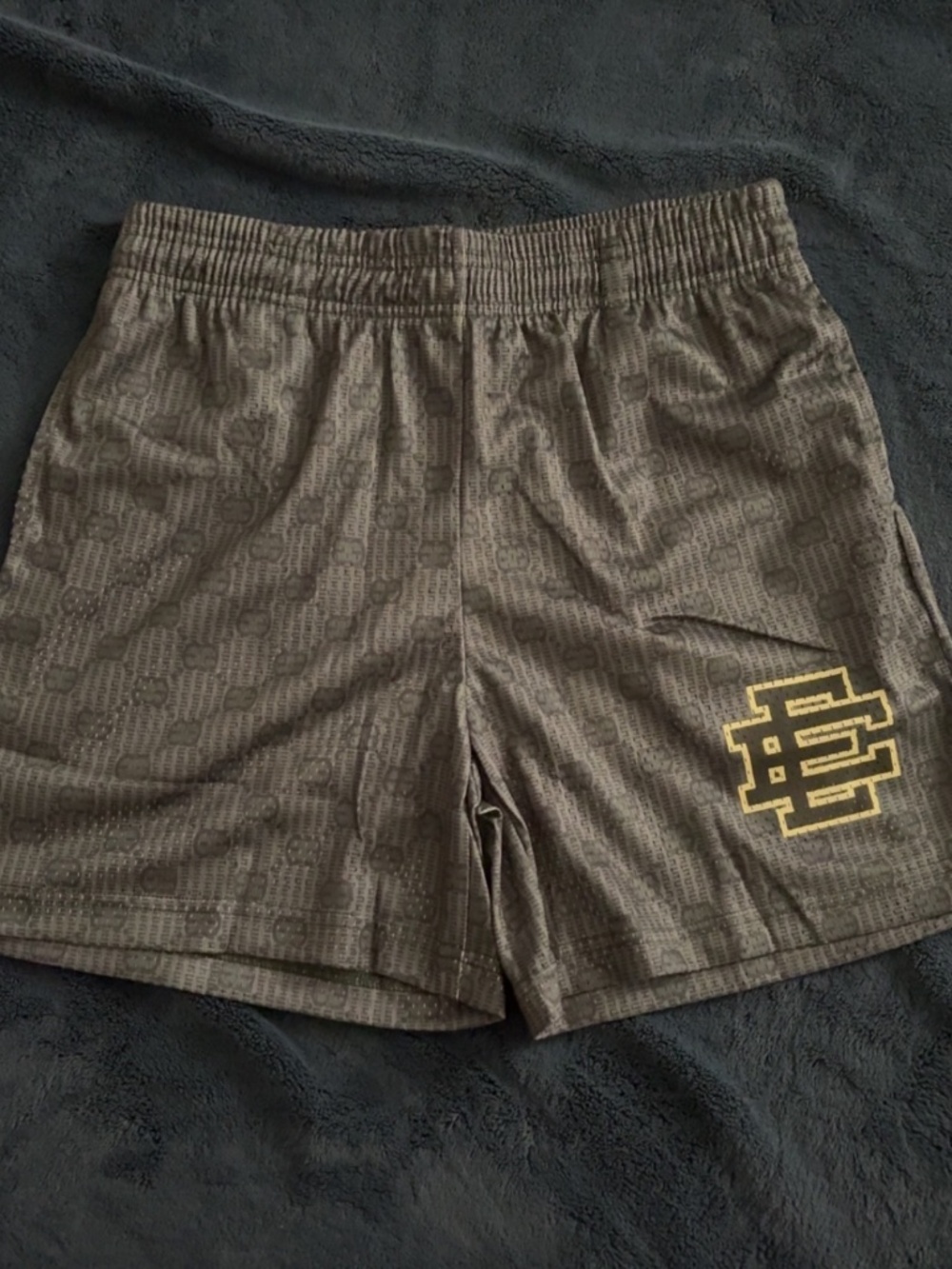 Eric Emmanuel shorts SIZE MED